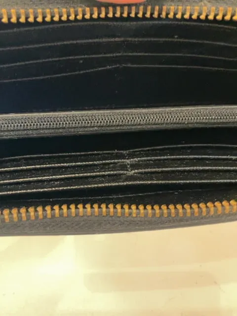{{ClientCode}} BLACK FOSSIL WALLET