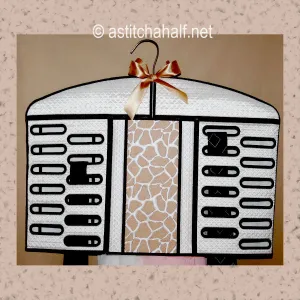 Giraffe Tie Organizer