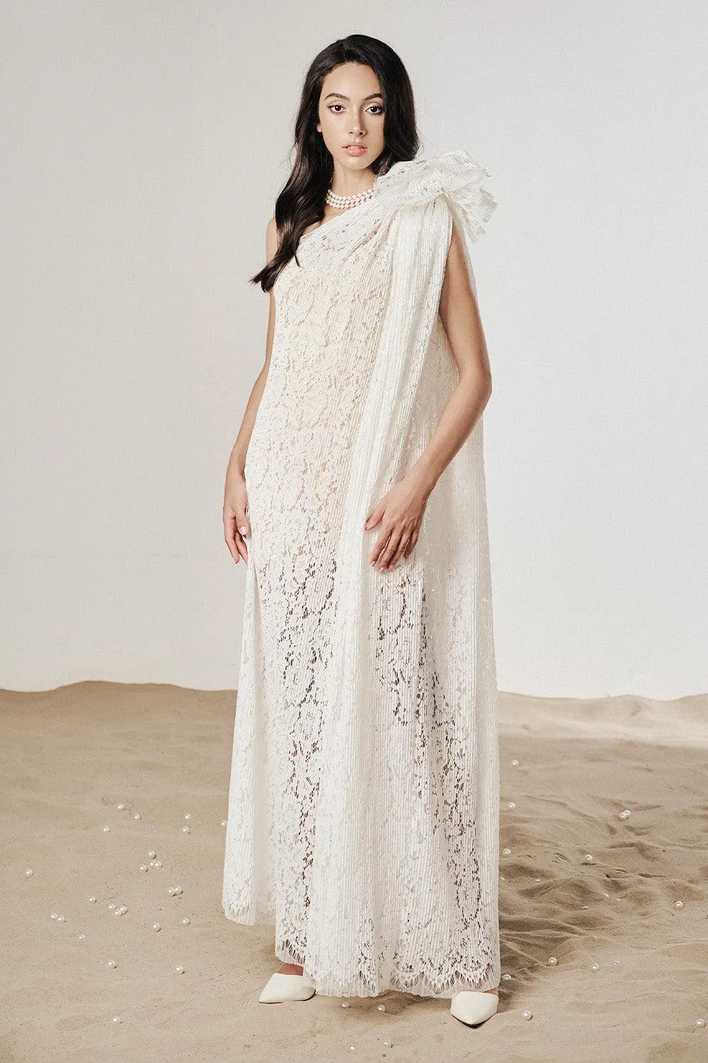 Lady Straight One Shoulder Lace Maxi Dress