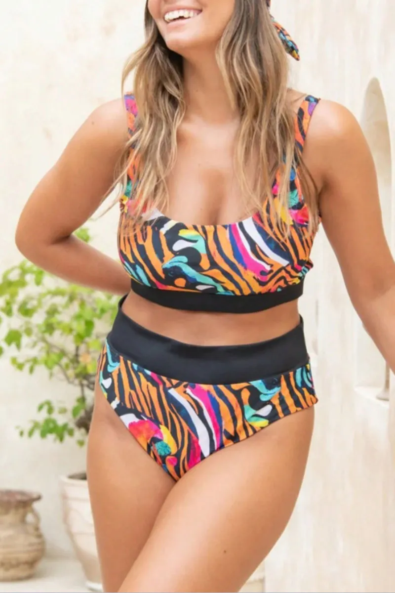 Multicolor Abstract Print Striking Scoop Neck Bikini