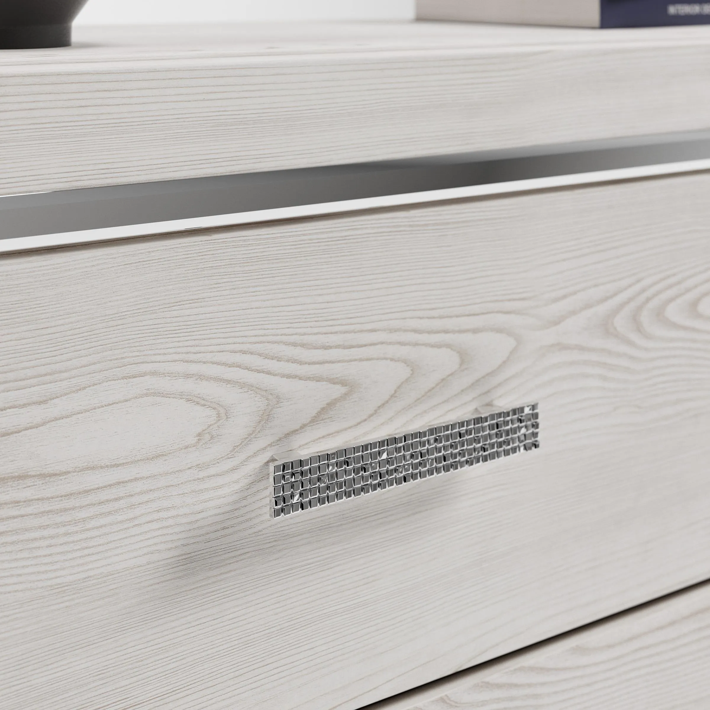 Signature Design by Ashley Altyra 5-Drawer Chest B2640-46