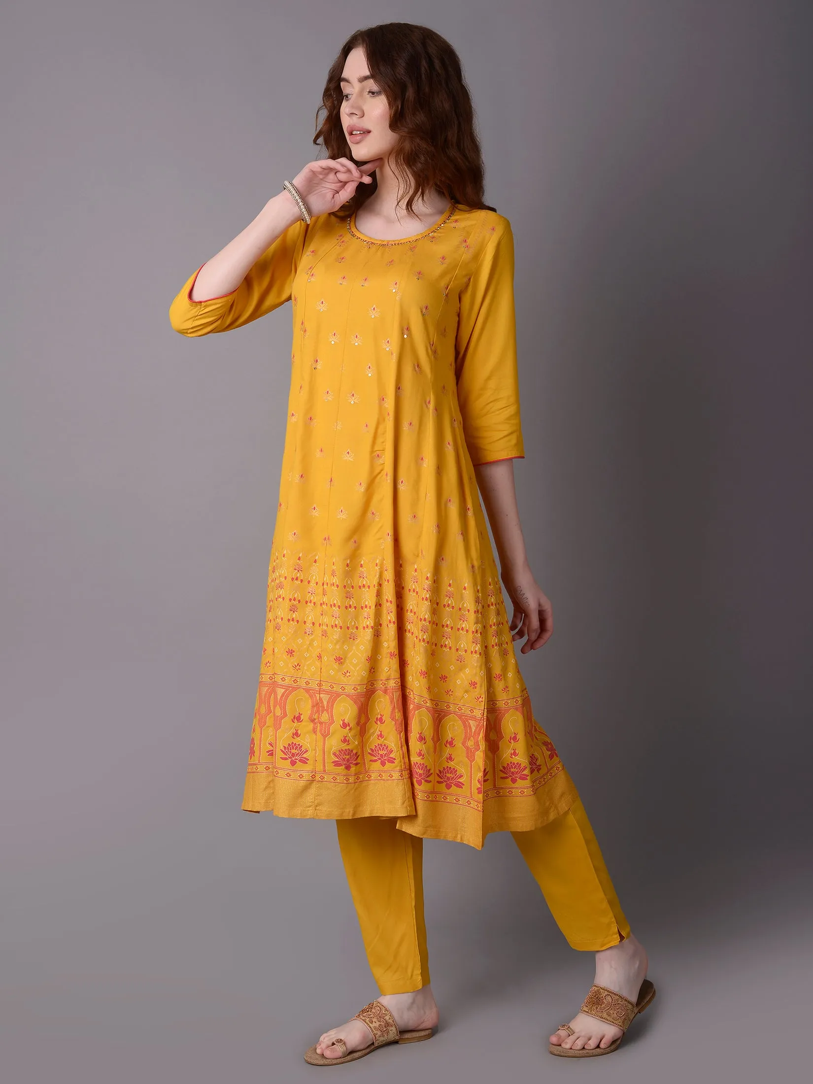 Women Mustard Ornamental Printed Kurta With Trouser